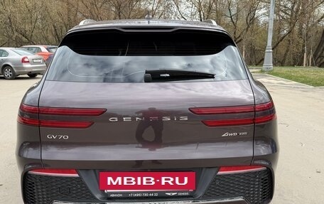 Genesis GV70, 2021 год, 3 950 000 рублей, 4 фотография