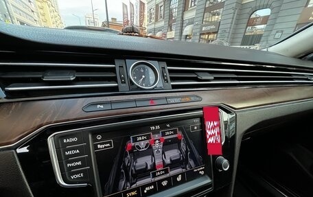 Volkswagen Passat B8 рестайлинг, 2015 год, 1 500 000 рублей, 8 фотография