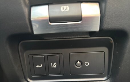 Jaguar E-Pace, 2019 год, 2 450 000 рублей, 19 фотография