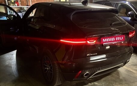 Jaguar E-Pace, 2019 год, 2 450 000 рублей, 14 фотография