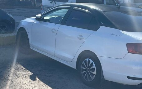 Volkswagen Jetta VI, 2014 год, 199 000 рублей, 2 фотография