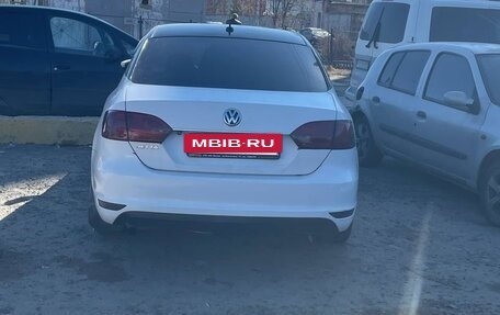 Volkswagen Jetta VI, 2014 год, 199 000 рублей, 3 фотография