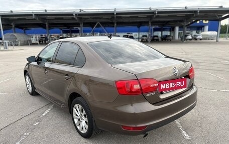 Volkswagen Jetta VI, 2012 год, 888 000 рублей, 3 фотография