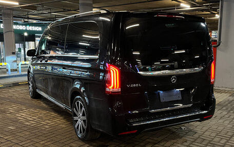 Mercedes-Benz V-Класс, 2023 год, 7 200 000 рублей, 6 фотография