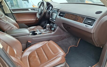 Volkswagen Touareg III, 2012 год, 1 450 000 рублей, 10 фотография