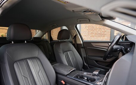 Audi A6, 2021 год, 2 820 000 рублей, 14 фотография