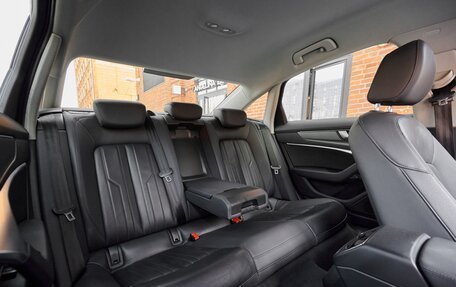 Audi A6, 2021 год, 2 820 000 рублей, 15 фотография