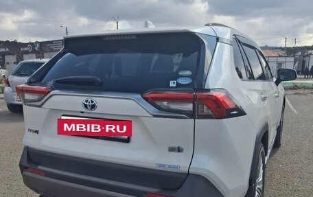 Toyota RAV4, 2019 год, 3 975 000 рублей, 5 фотография