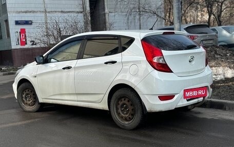 Hyundai Solaris II рестайлинг, 2014 год, 590 000 рублей, 2 фотография