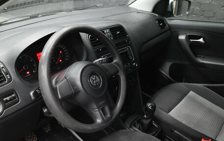 Volkswagen Polo VI (EU Market), 2013 год, 700 000 рублей, 16 фотография