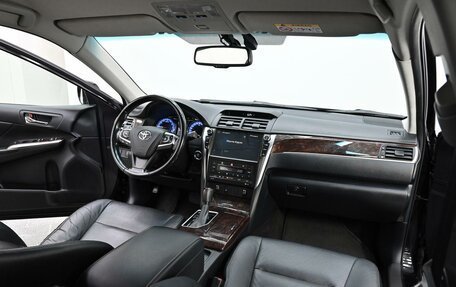 Toyota Camry, 2017 год, 2 045 000 рублей, 5 фотография