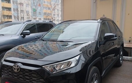 Toyota RAV4, 2020 год, 3 300 000 рублей, 1 фотография