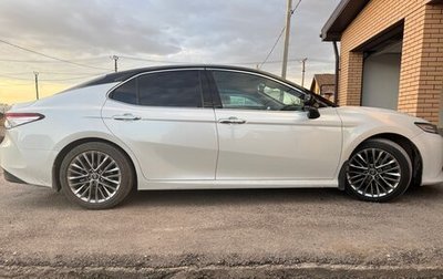 Toyota Camry, 2021 год, 3 090 000 рублей, 1 фотография