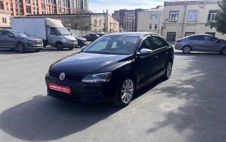 Volkswagen Jetta VI, 2013 год, 880 000 рублей, 1 фотография