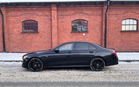Mercedes-Benz E-Класс, 2019 год, 3 550 000 рублей, 6 фотография