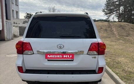 Toyota Land Cruiser 200, 2012 год, 2 950 000 рублей, 6 фотография