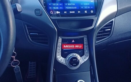 Hyundai Elantra V, 2012 год, 950 000 рублей, 7 фотография