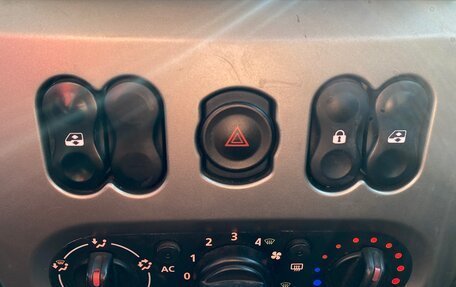 Renault Logan I, 2012 год, 205 000 рублей, 6 фотография