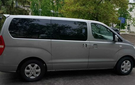 Hyundai Grand Starex Grand Starex I рестайлинг 2, 2015 год, 2 350 000 рублей, 6 фотография