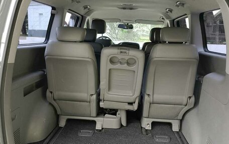 Hyundai Grand Starex Grand Starex I рестайлинг 2, 2015 год, 2 350 000 рублей, 8 фотография