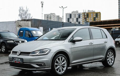 Volkswagen Golf VII, 2018 год, 1 949 000 рублей, 2 фотография