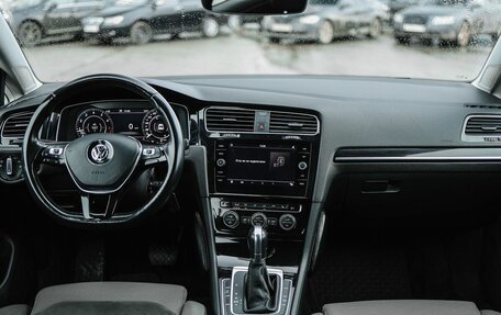 Volkswagen Golf VII, 2018 год, 1 949 000 рублей, 8 фотография