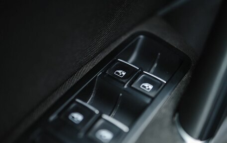 Volkswagen Golf VII, 2018 год, 1 949 000 рублей, 13 фотография