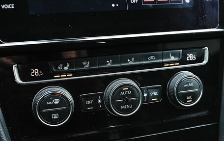 Volkswagen Golf VII, 2018 год, 1 949 000 рублей, 21 фотография