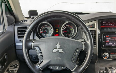 Mitsubishi Pajero IV, 2017 год, 3 450 000 рублей, 13 фотография