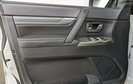 Mitsubishi Pajero IV, 2017 год, 3 450 000 рублей, 11 фотография