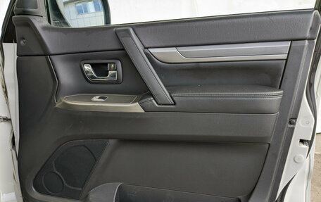 Mitsubishi Pajero IV, 2017 год, 3 450 000 рублей, 12 фотография