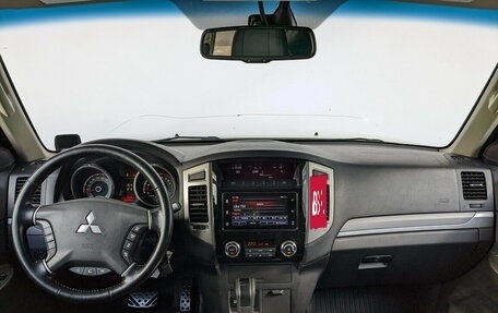 Mitsubishi Pajero IV, 2017 год, 3 450 000 рублей, 15 фотография