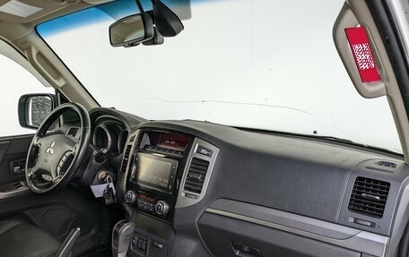 Mitsubishi Pajero IV, 2017 год, 3 450 000 рублей, 2 фотография