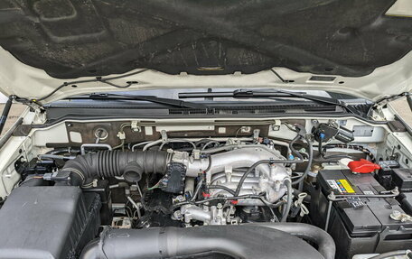 Mitsubishi Pajero IV, 2017 год, 3 450 000 рублей, 28 фотография