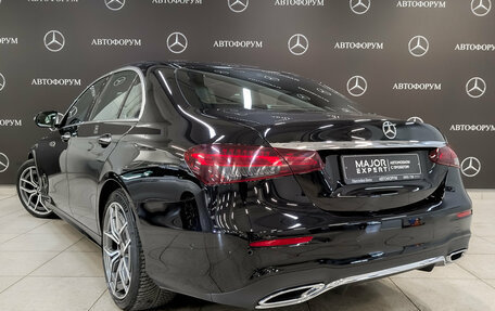 Mercedes-Benz E-Класс, 2020 год, 4 500 000 рублей, 7 фотография