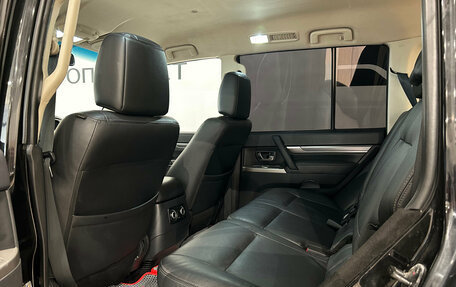 Mitsubishi Pajero IV, 2015 год, 2 199 000 рублей, 13 фотография