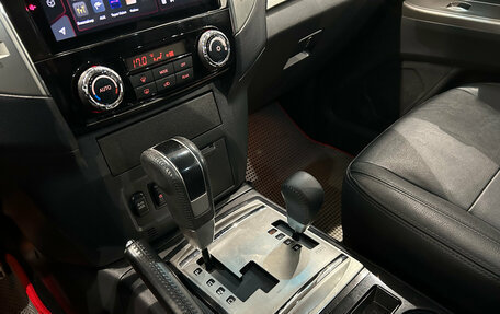 Mitsubishi Pajero IV, 2015 год, 2 199 000 рублей, 19 фотография