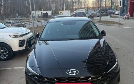 Hyundai Elantra, 2021 год, 2 200 000 рублей, 2 фотография