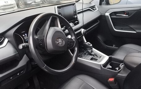 Toyota RAV4, 2020 год, 3 300 000 рублей, 6 фотография