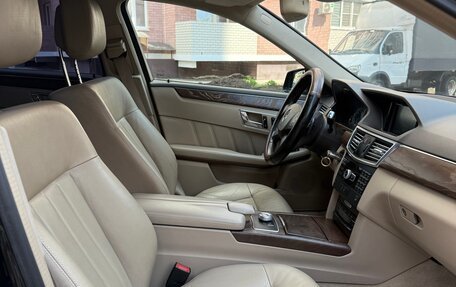 Mercedes-Benz E-Класс, 2011 год, 1 280 000 рублей, 3 фотография