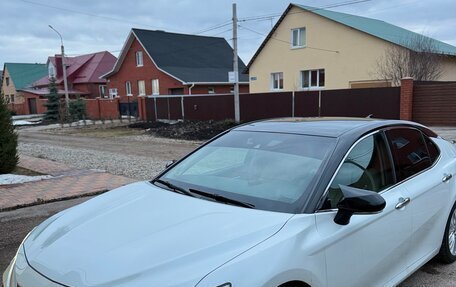 Toyota Camry, 2021 год, 3 090 000 рублей, 6 фотография