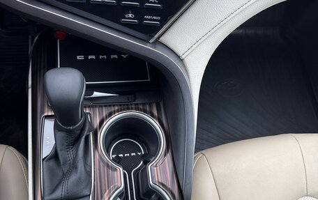 Toyota Camry, 2021 год, 3 090 000 рублей, 20 фотография