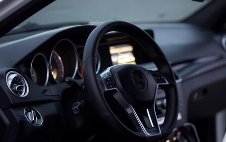 Mercedes-Benz C-Класс, 2011 год, 800 000 рублей, 5 фотография