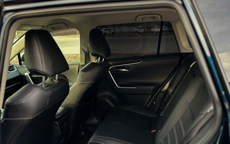 Toyota RAV4, 2020 год, 3 400 000 рублей, 7 фотография