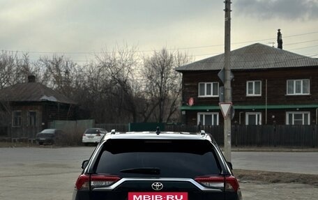 Toyota RAV4, 2020 год, 3 400 000 рублей, 4 фотография