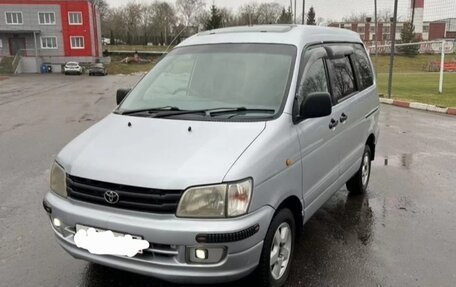 Toyota Town Ace III, 1998 год, 650 000 рублей, 1 фотография