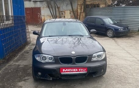 BMW 1 серия, 2006 год, 370 000 рублей, 1 фотография