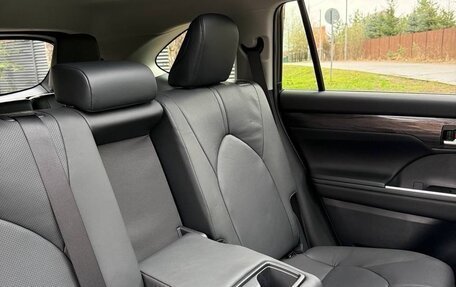 Toyota Highlander, 2026 год, 5 290 000 рублей, 29 фотография