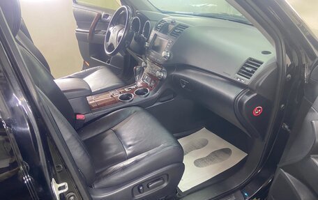 Toyota Highlander III, 2012 год, 2 100 000 рублей, 13 фотография