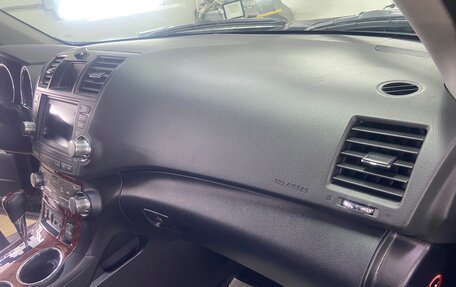 Toyota Highlander III, 2012 год, 2 100 000 рублей, 12 фотография